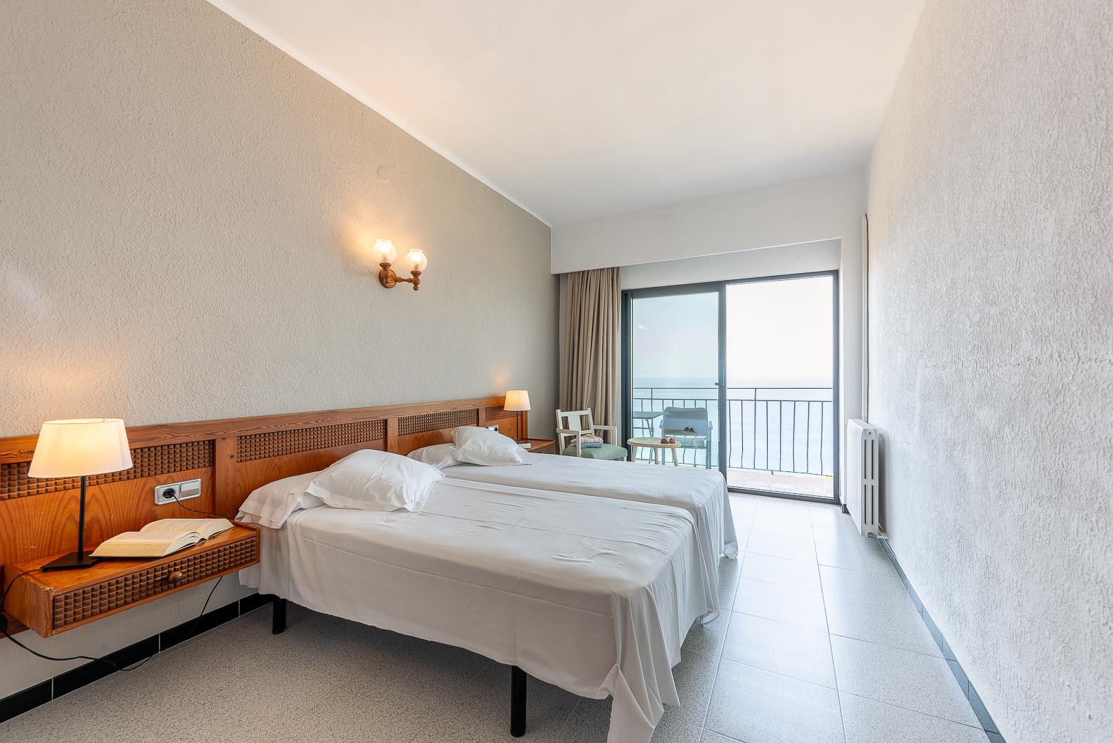 Room, Double Bed