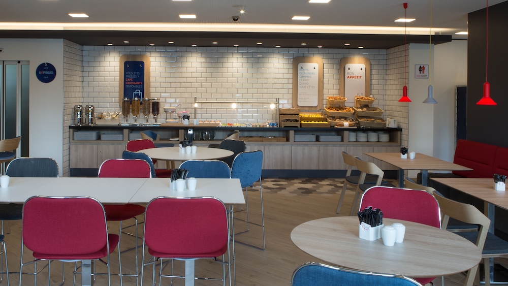 Holiday Inn Express Geneva Airport 27/39