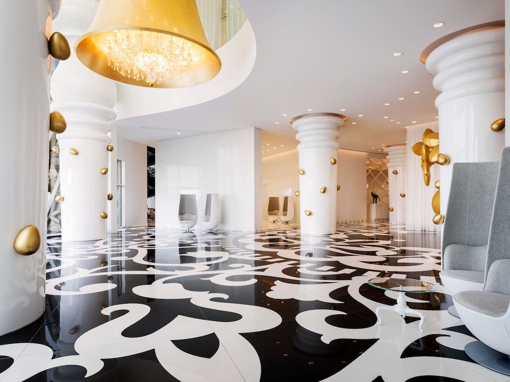 Mondrian Doha 29/77