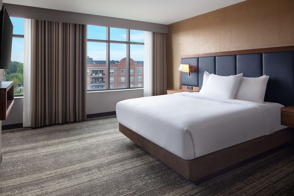 Embassy Suites by Hilton South Bend at Notre Dame 17/63