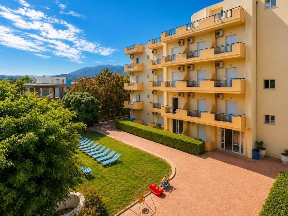 CASTRO HOTEL 51/58