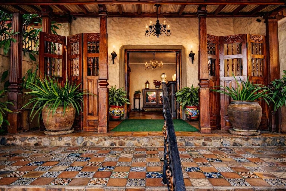 Hotel Los Robles 34/62