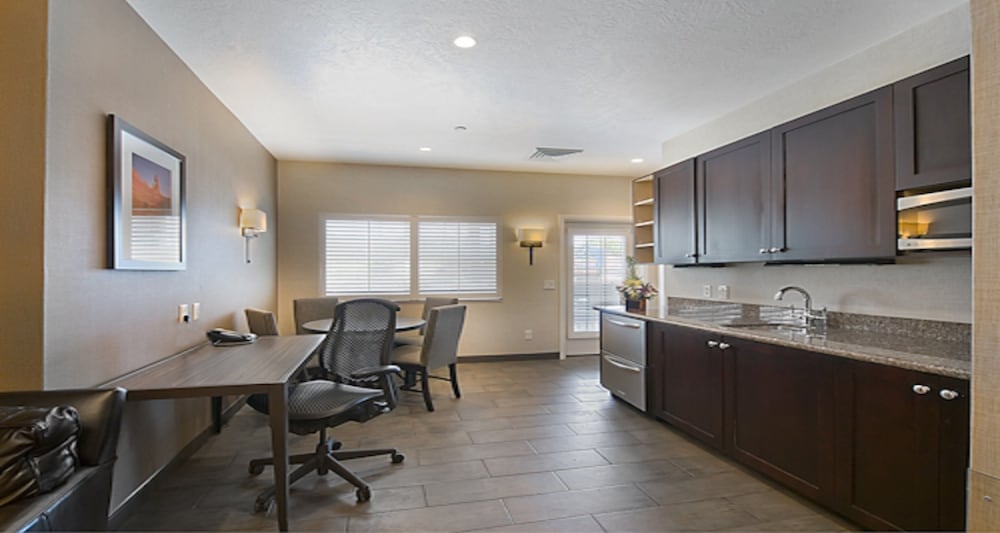 Best Western Plus Canyonlands Inn 40/41