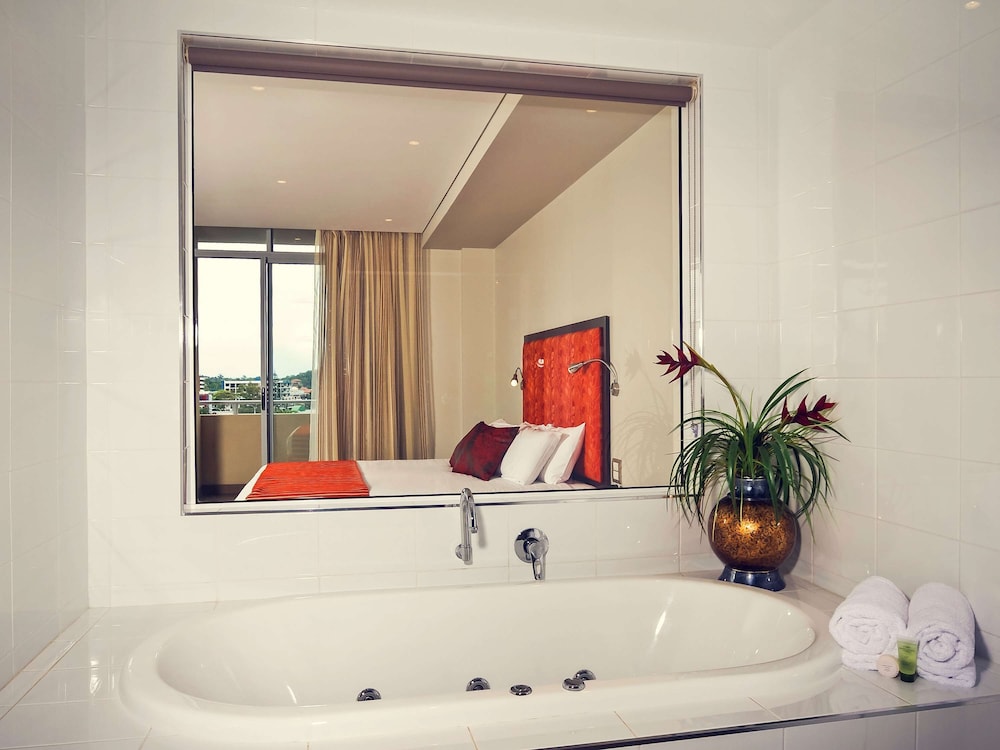 Mercure Centro Port Macquarie 8/68