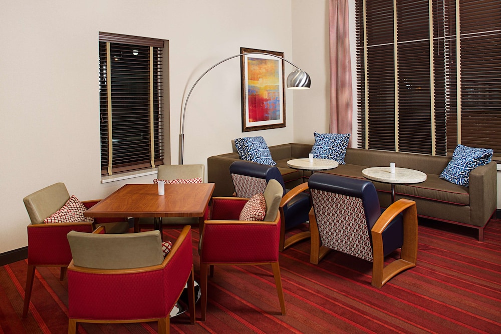Hampton Inn Portland Downtown Waterfront 45/46