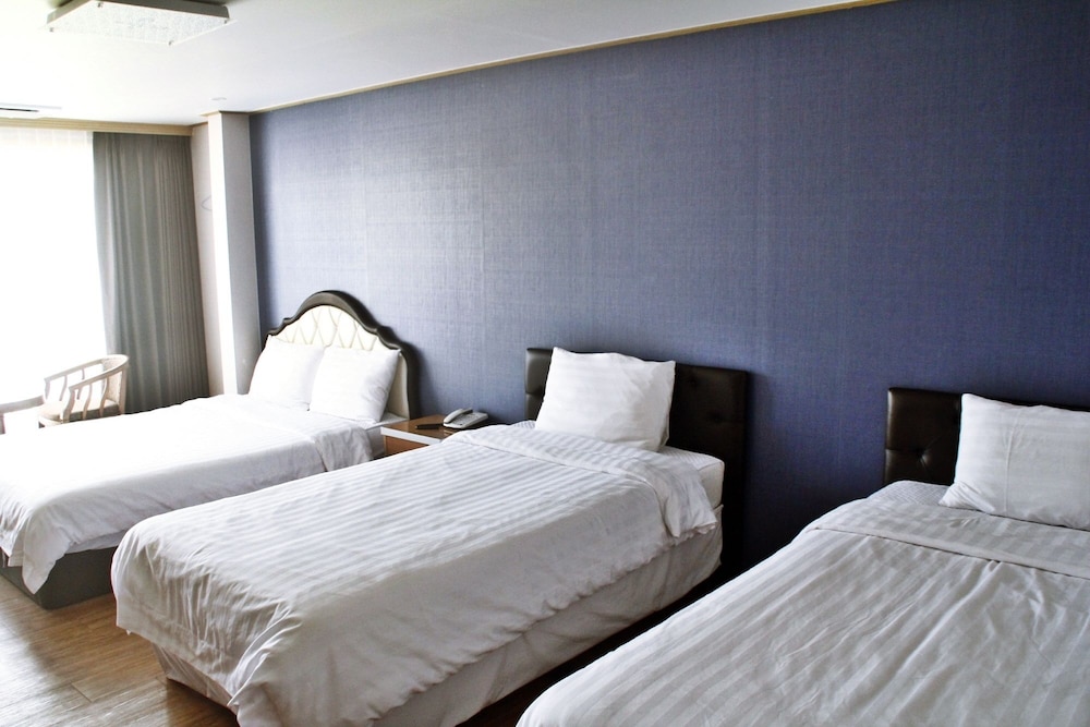 Momento Hotel 9/24