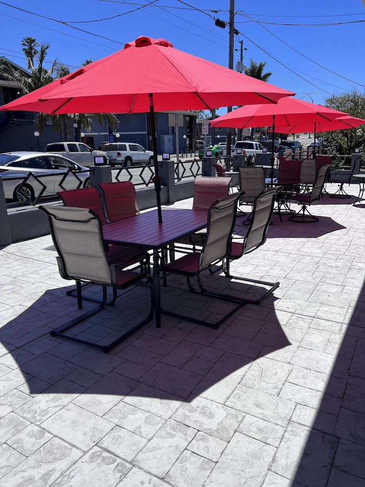 Surf City Inn And Suites 36/50