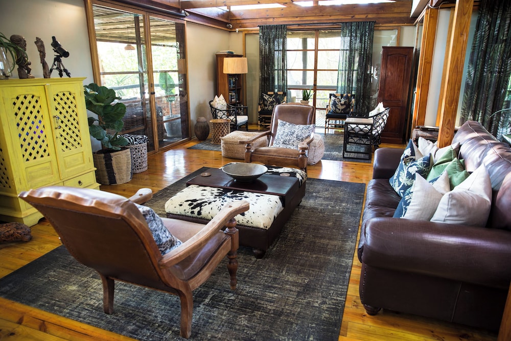 Makakatana Bay Lodge 63/84