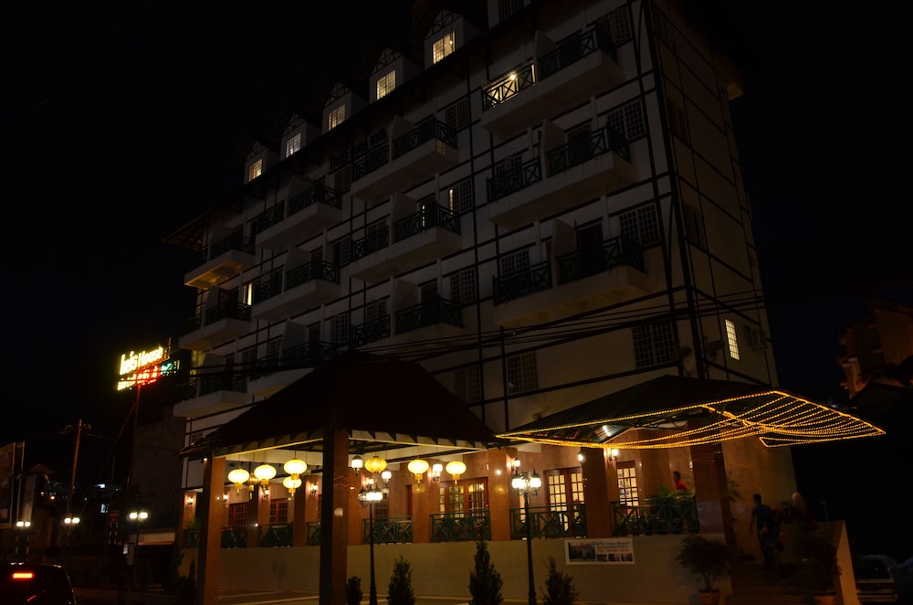 Iris House Hotel 9/65