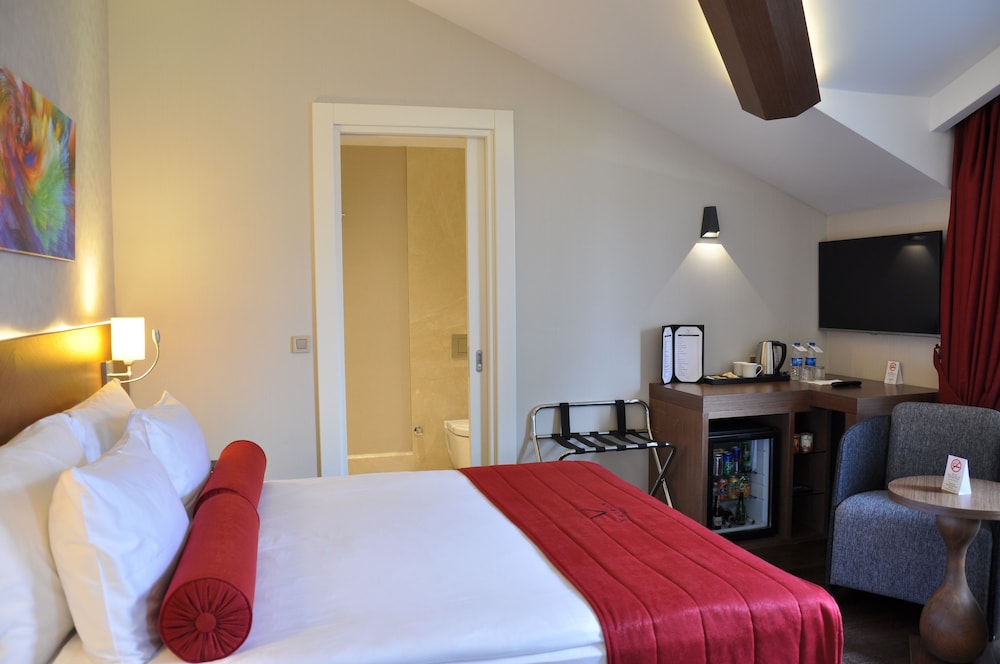 Veyron Hotels Spa 12/64