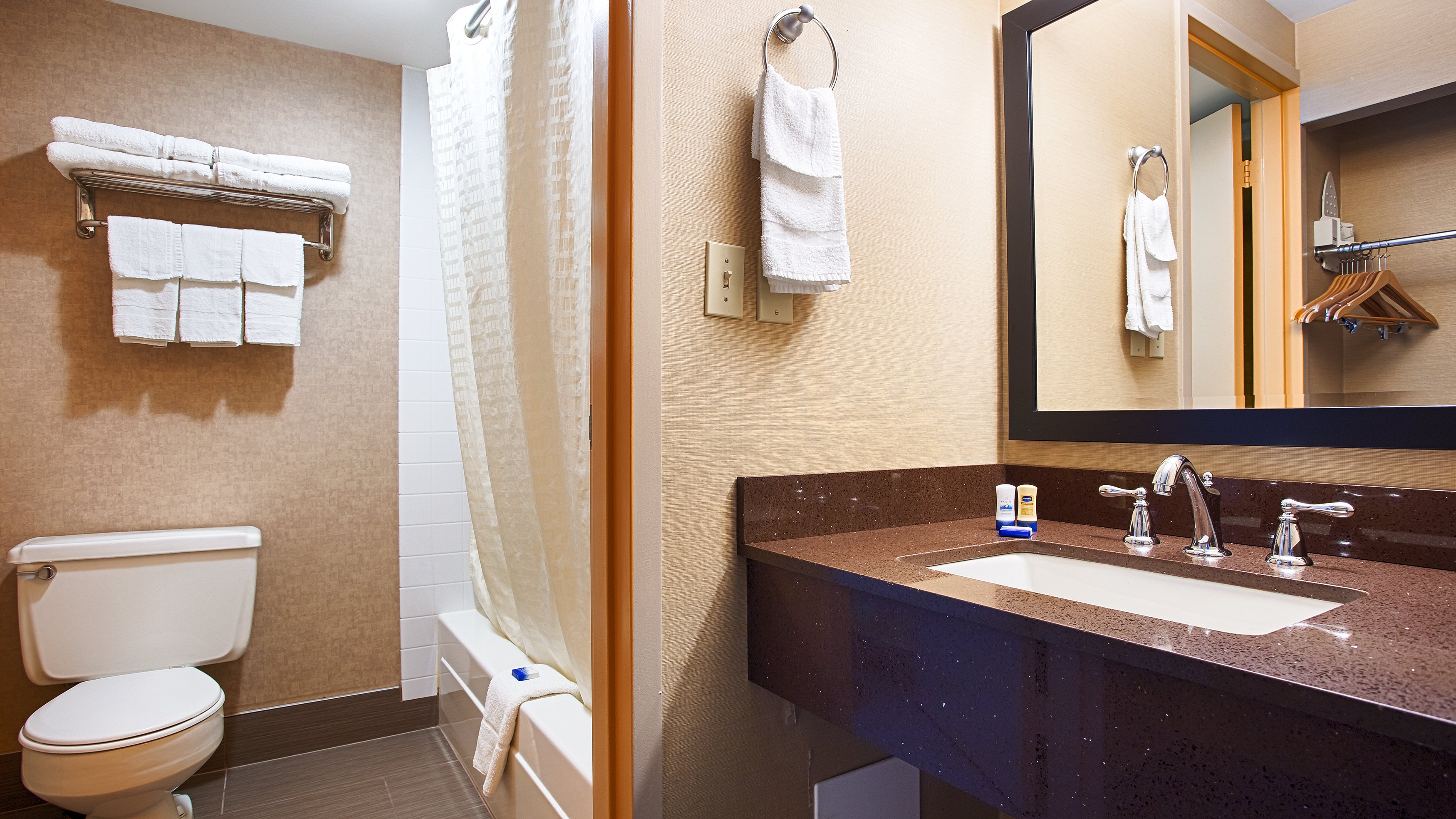 Best Western Summit Inn 32/32