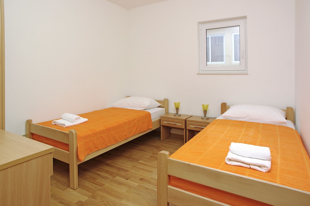 Aparthotel Marina Gromela 2/43