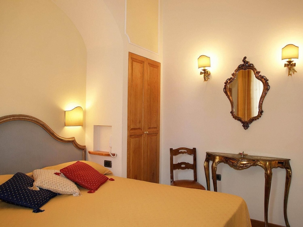 Petit Chateau B&B 32/42