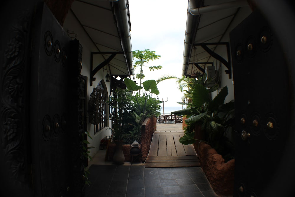 Langi Langi Beach Bungalows 40/47