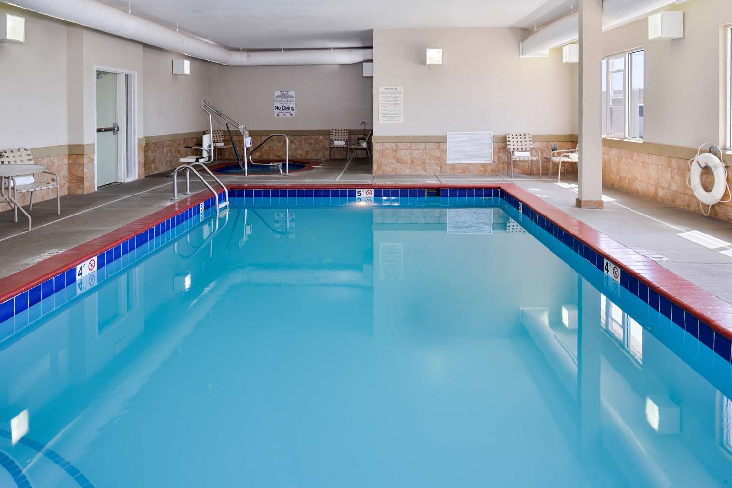 Best Western Plus Frontier Inn 30/53