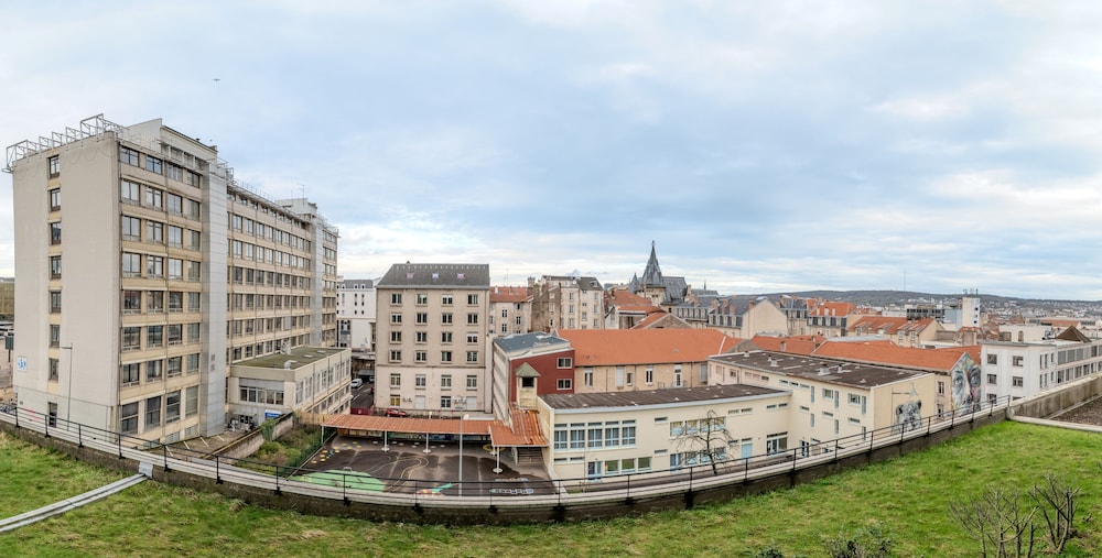 Au Coeur De Nancy Bnb 3/50