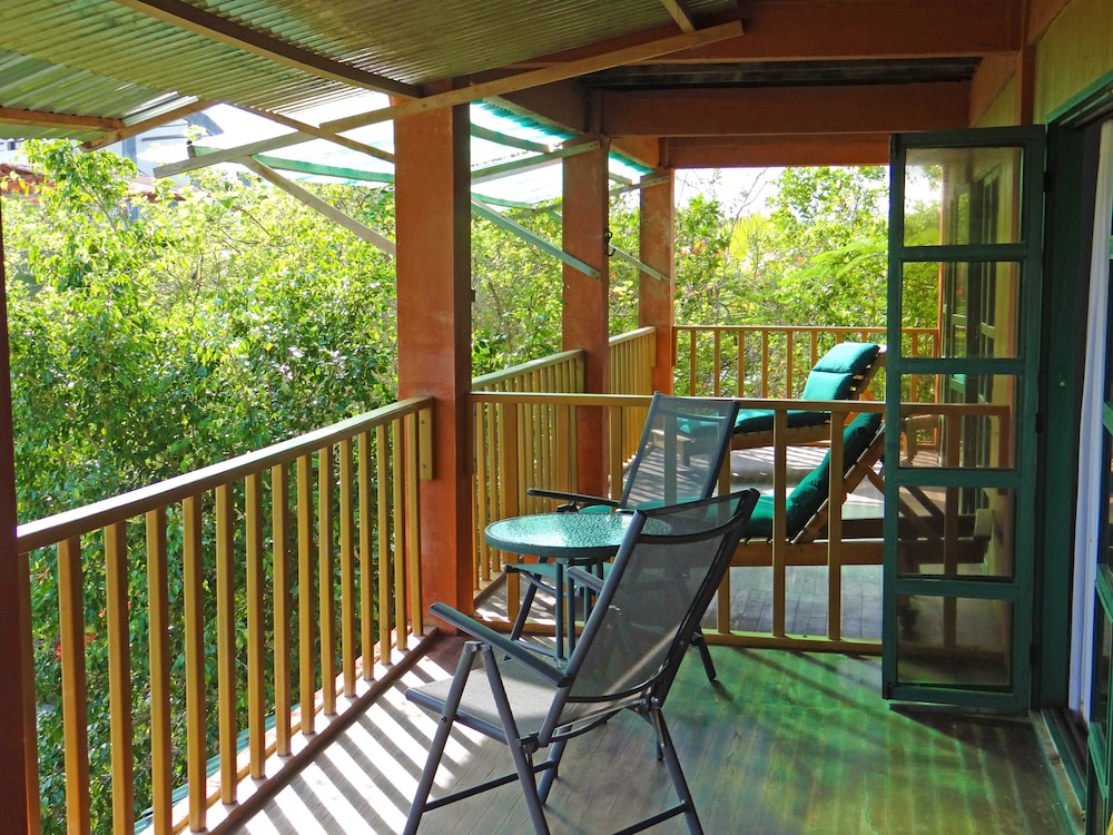 Galapagos Chalet 30/57