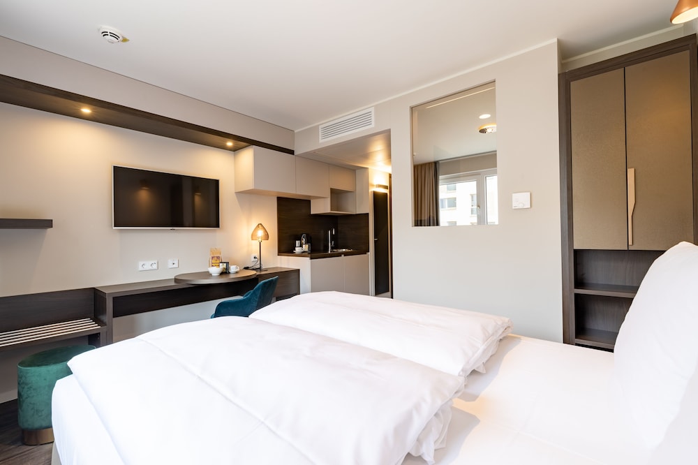 Room at Maseven Munchen Messe Trudering, MUNICH