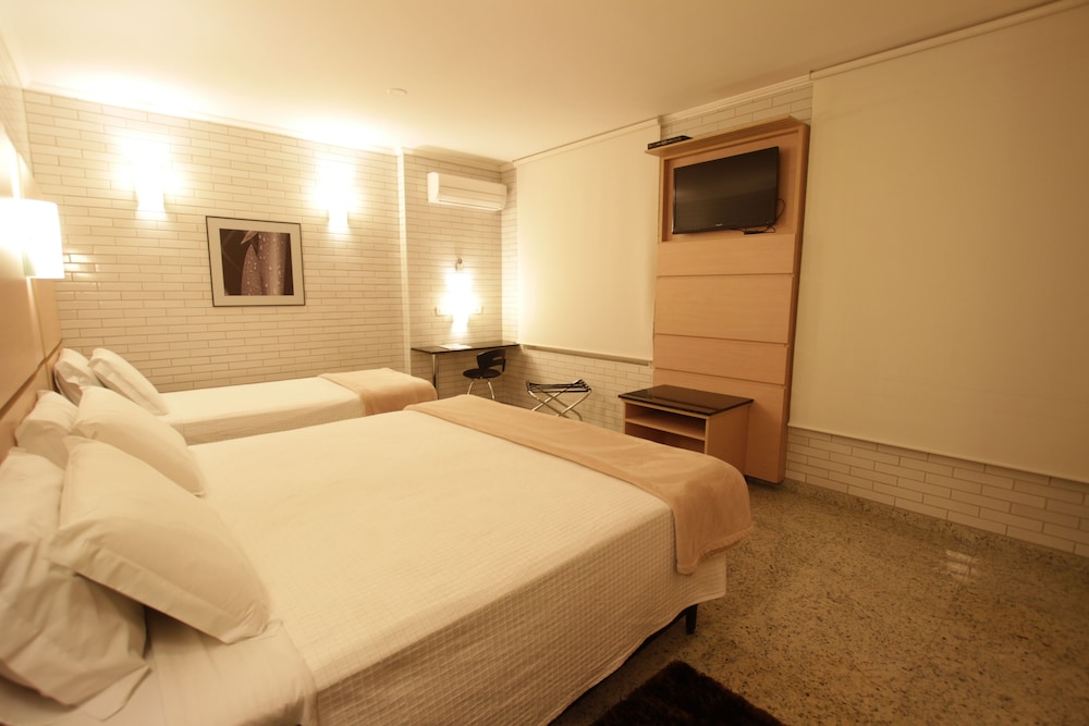 Hotel Confiance Centro Civico 13/33