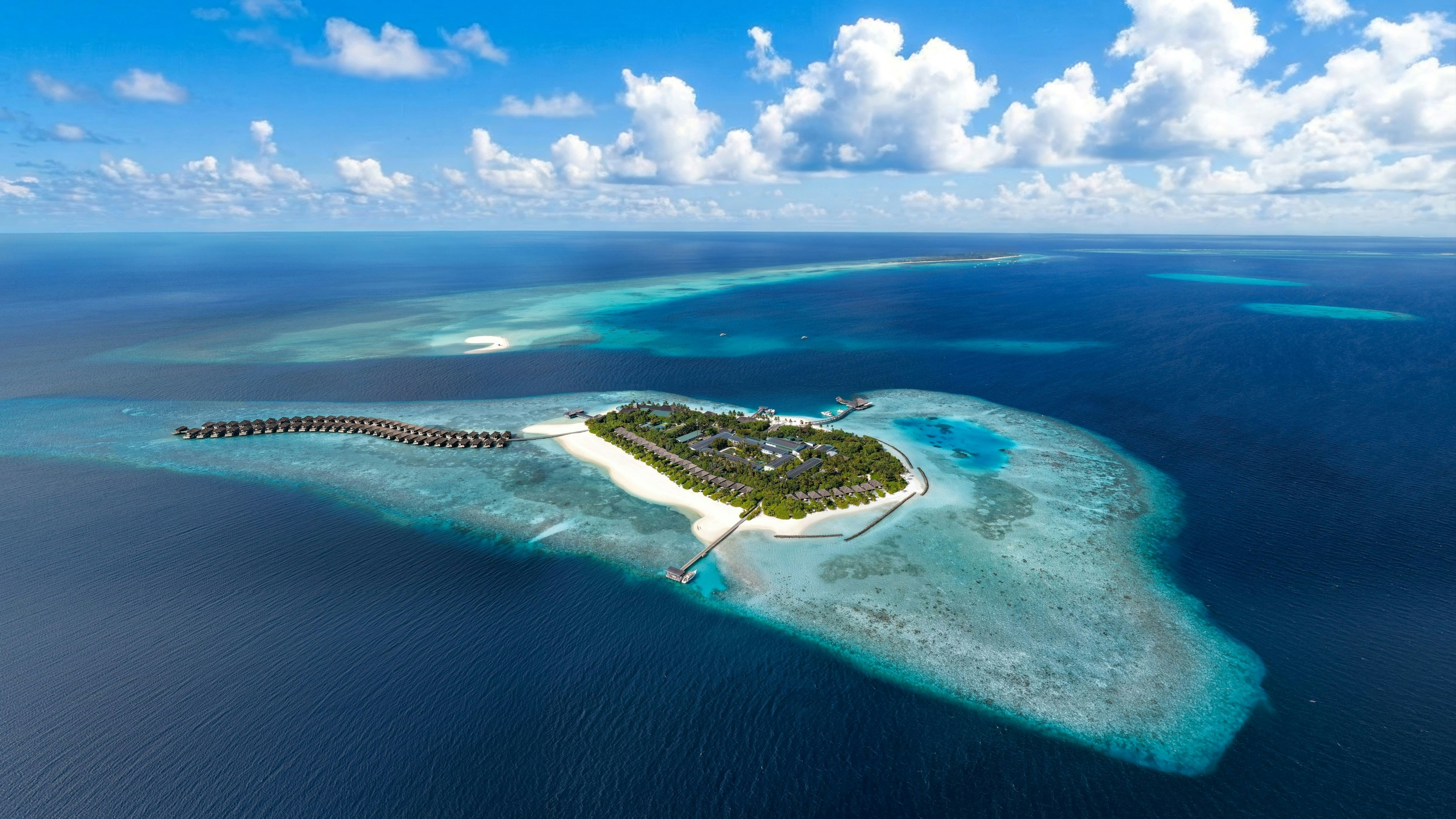 HURAWALHI ISLAND RESORT MALDIVES 93/99