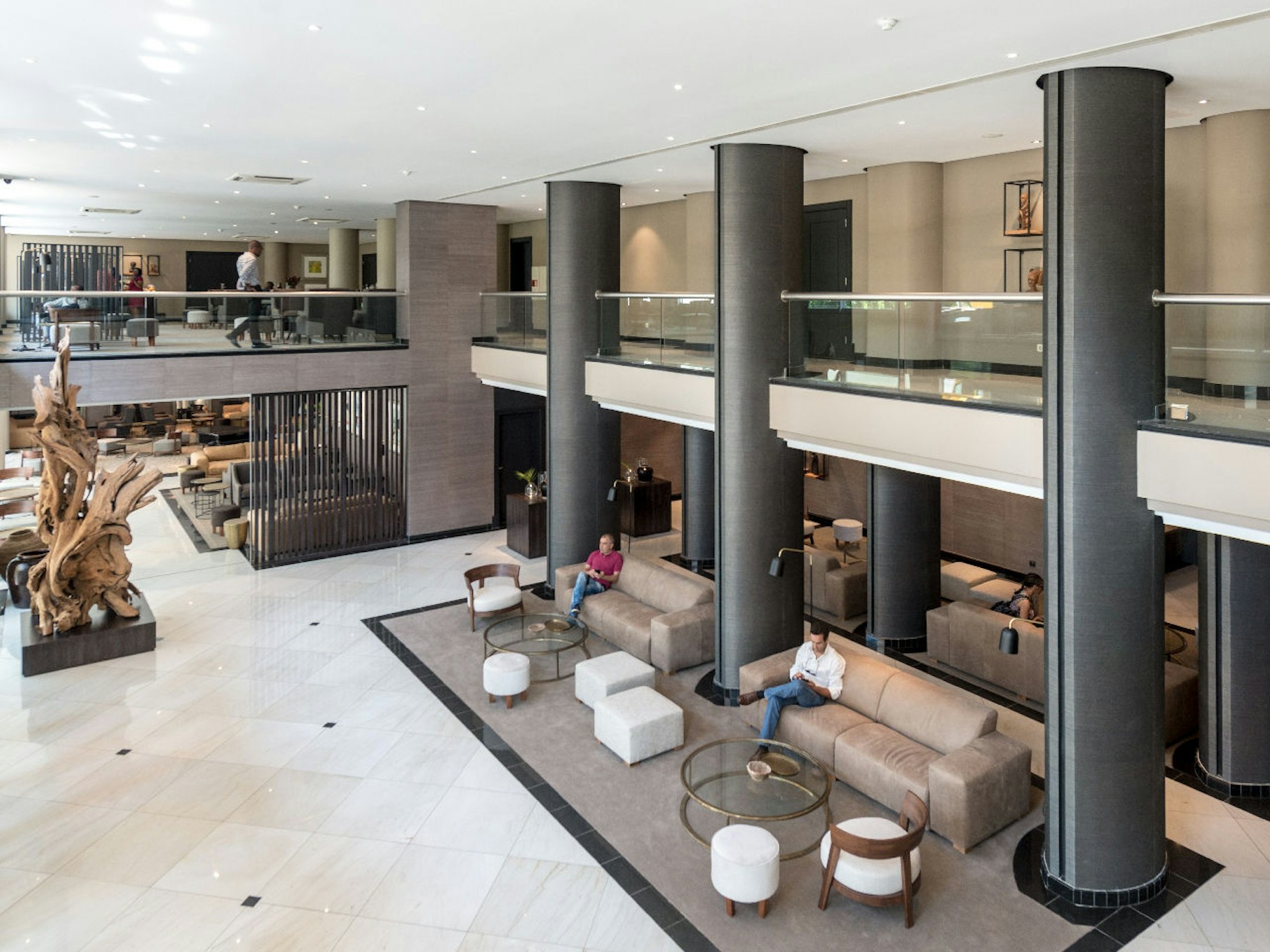 Avenida Hotel Maputo 31/56