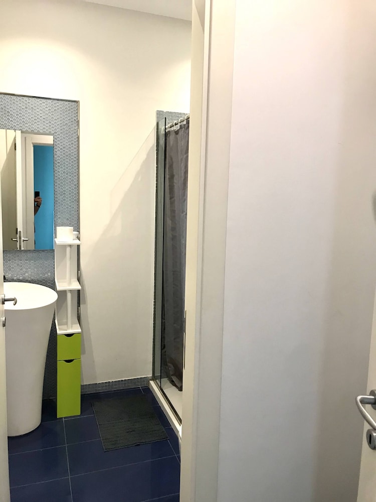 Room 110 49/50