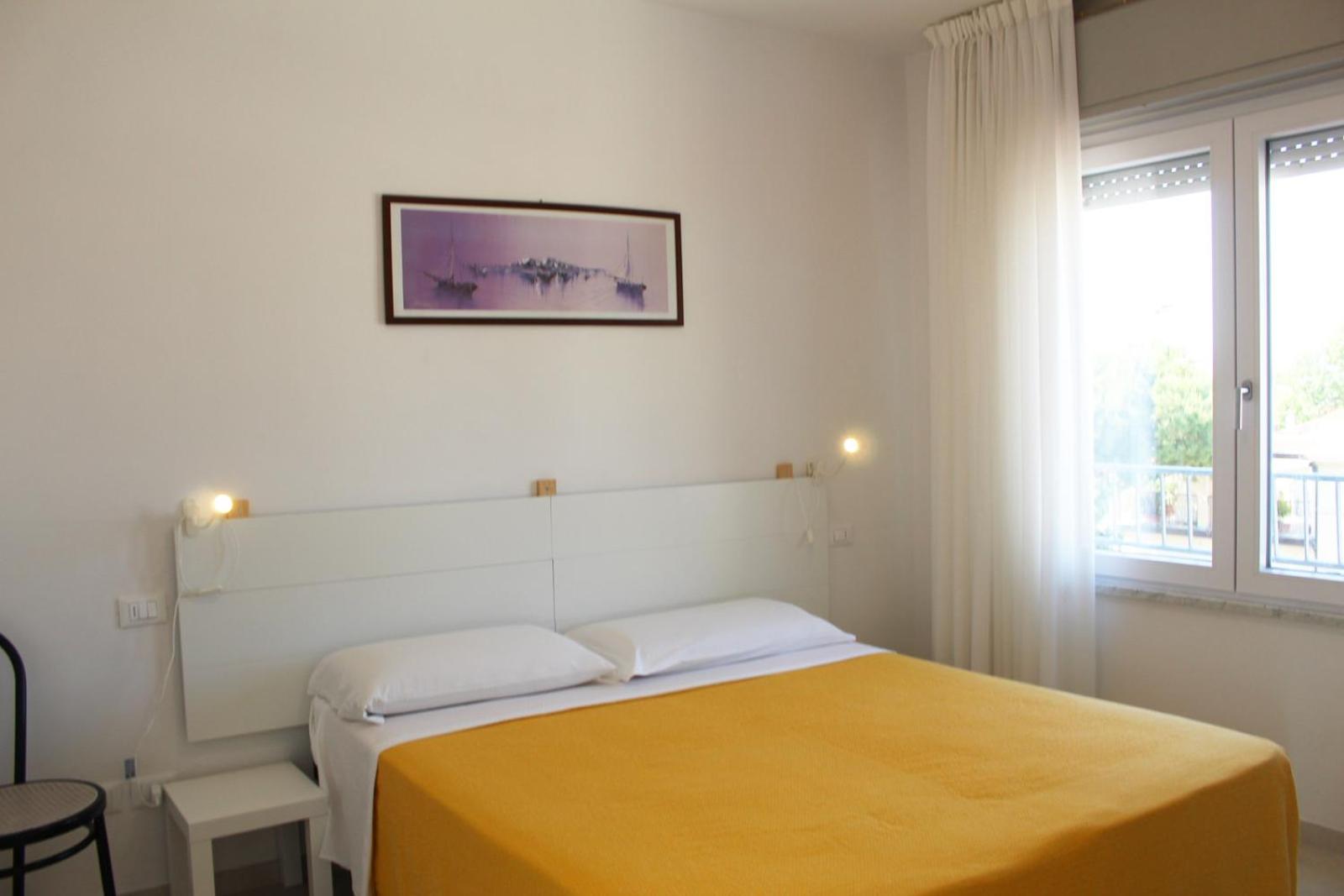 Hotel Pigalle 12/50