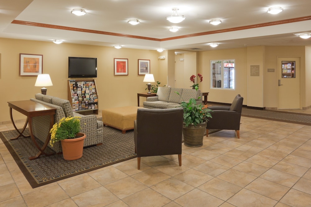 Candlewood Suites Perrysburg 46/53