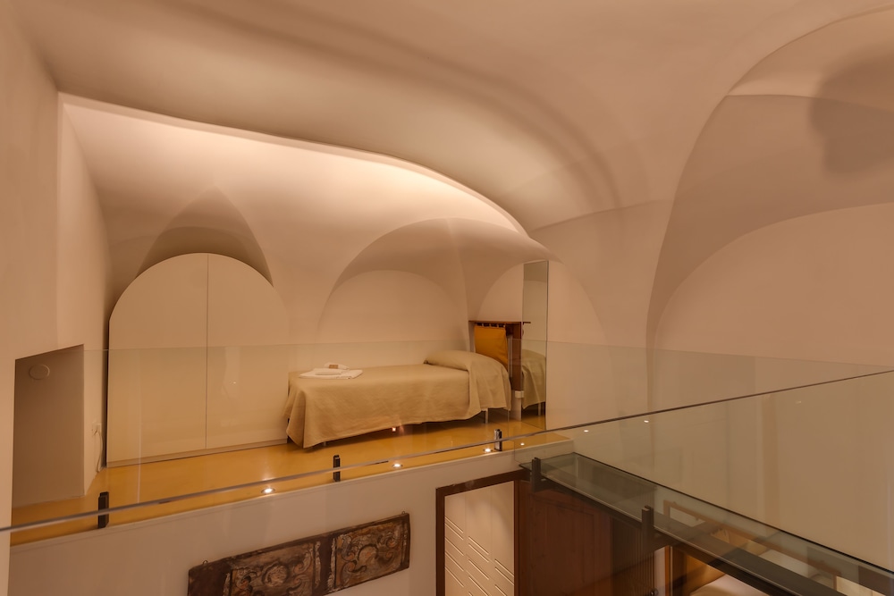 Rome Accommodation - Coronari 49/50