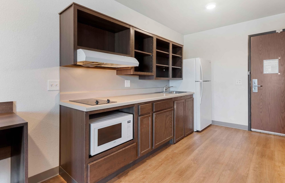 Extended Stay America Suites - Minneapolis - Airport - Mendota Heights 50/50