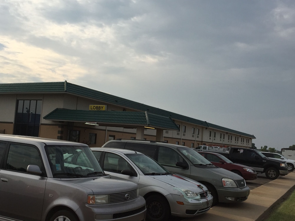 Wyndham Garden Salina Conference Center 26/26