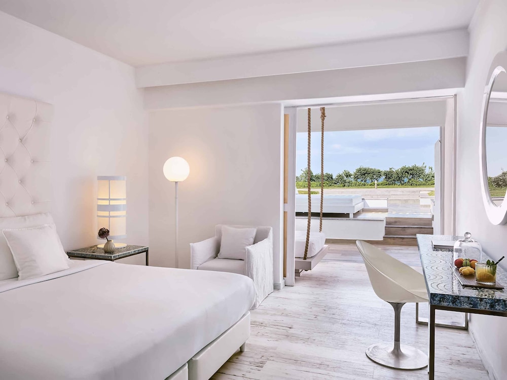 Guest Room, Prestige, King Bed, Sea View, Private Garden