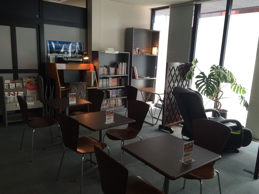Hotel Crown Hills Takaoka 32/44
