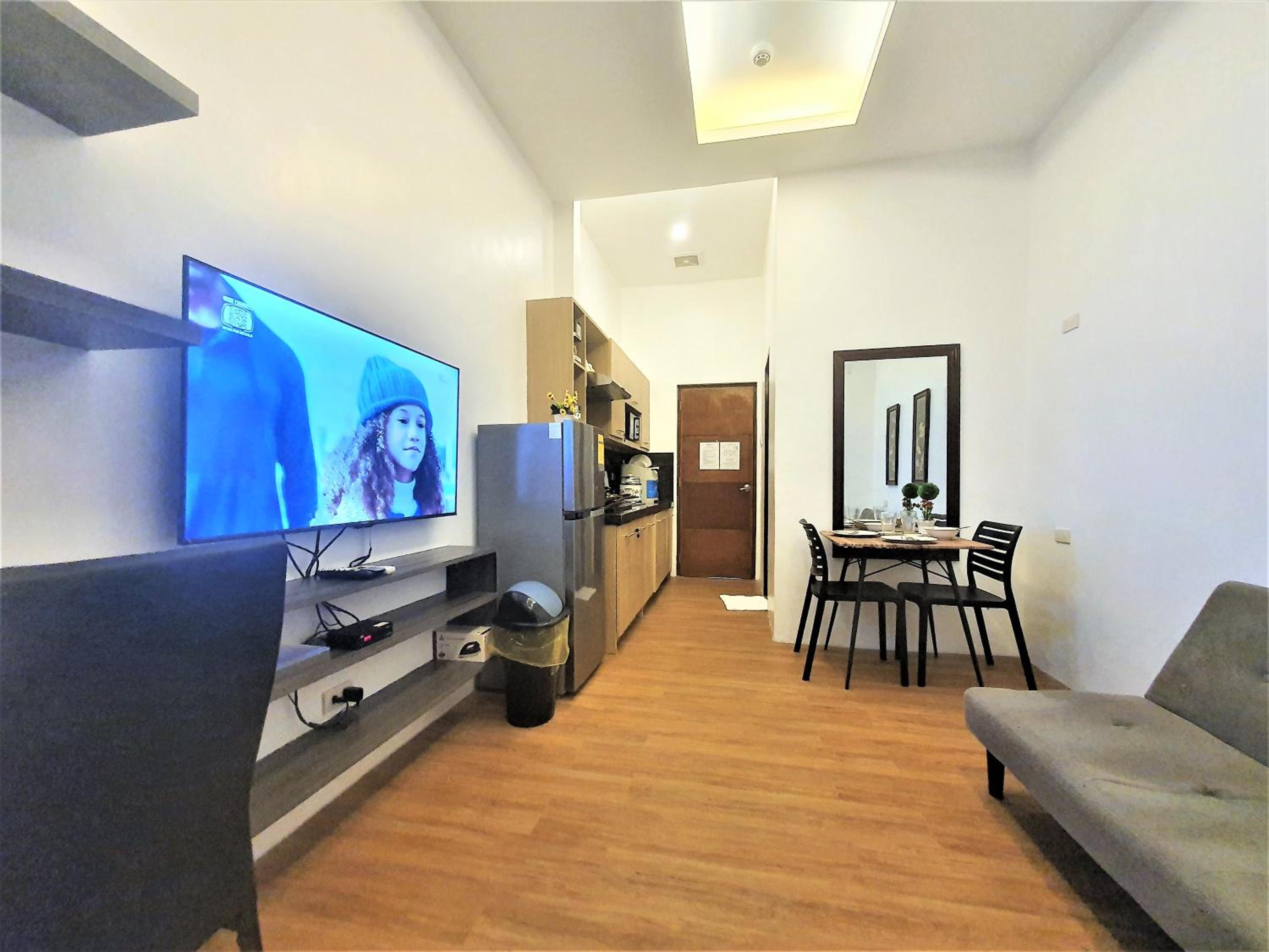Oyo 108 Spiral Suites 30/50