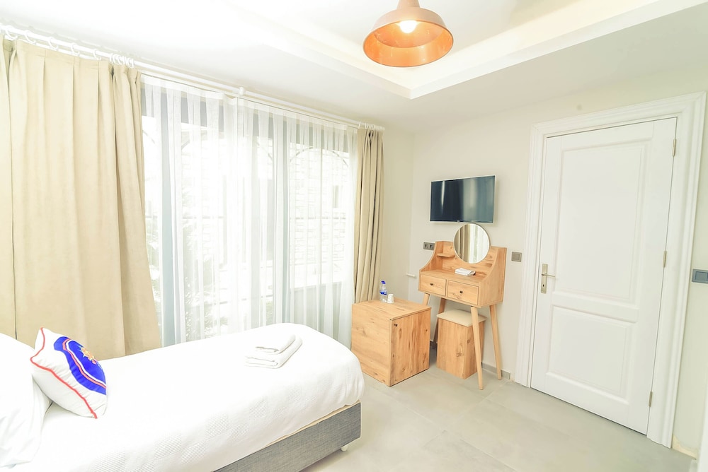 Sultys Alacati 9/50