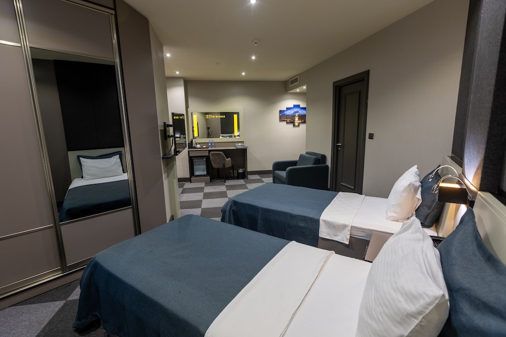Superior, Twin Beds