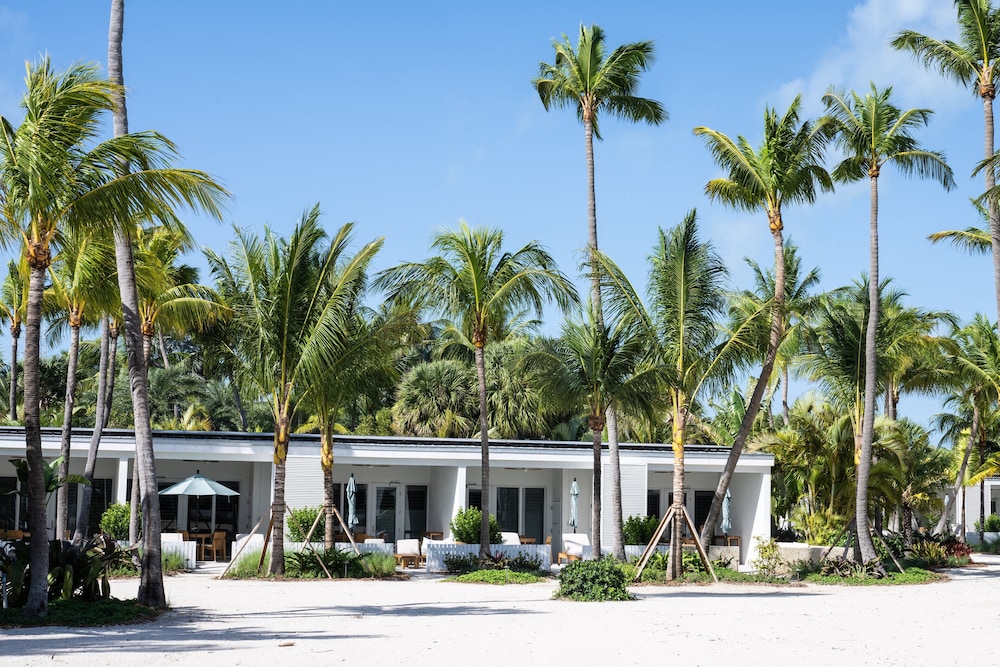 Islander Resort 67/76