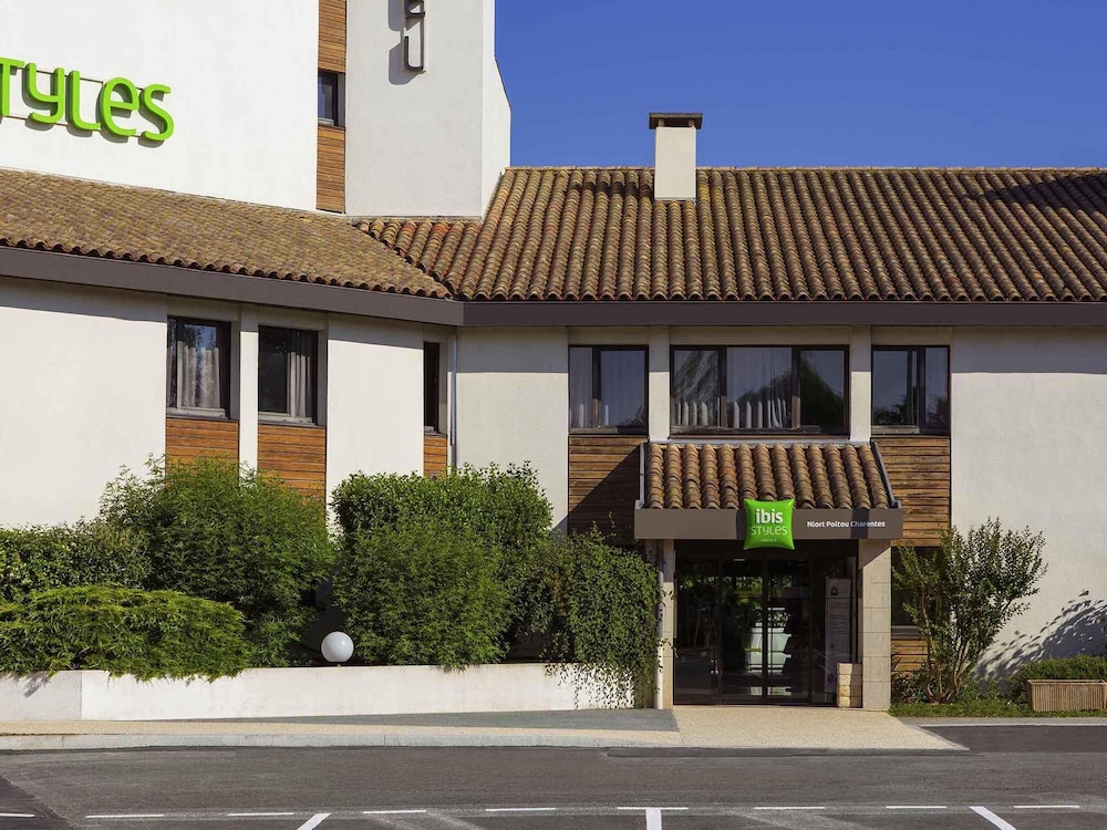 Hotel Ibis Styles Niort Poitou Charentes 2/28