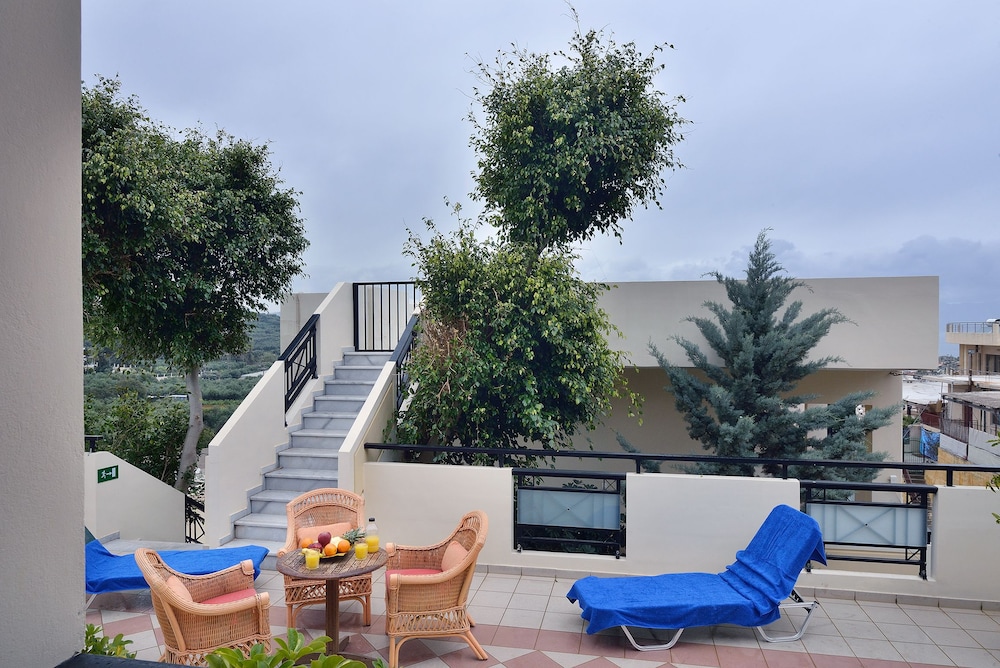 Mythos Platanias Apartments 56/61