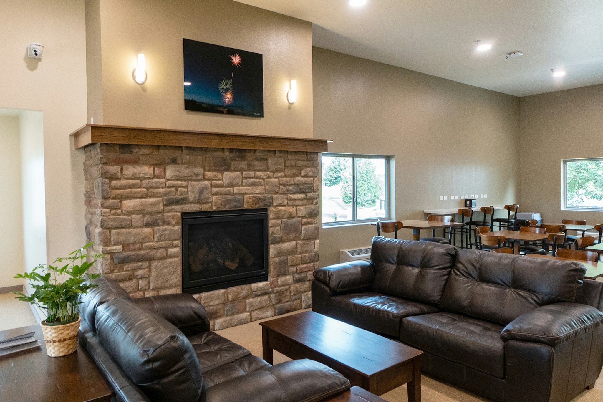Cobblestone Hotel & Suites-Sheldon 18/27