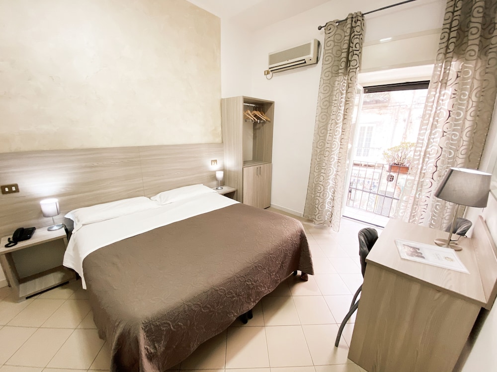 Hotel Colombo 12/60