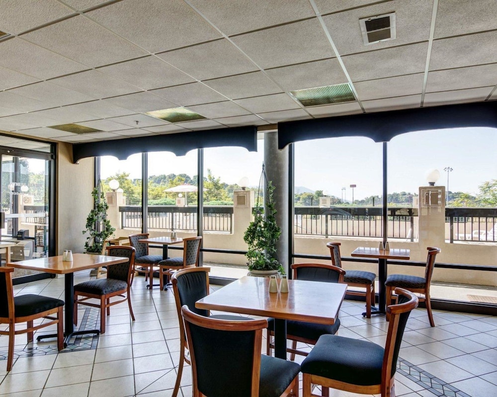 Quality Inn Troutville Roanoke North 32/43