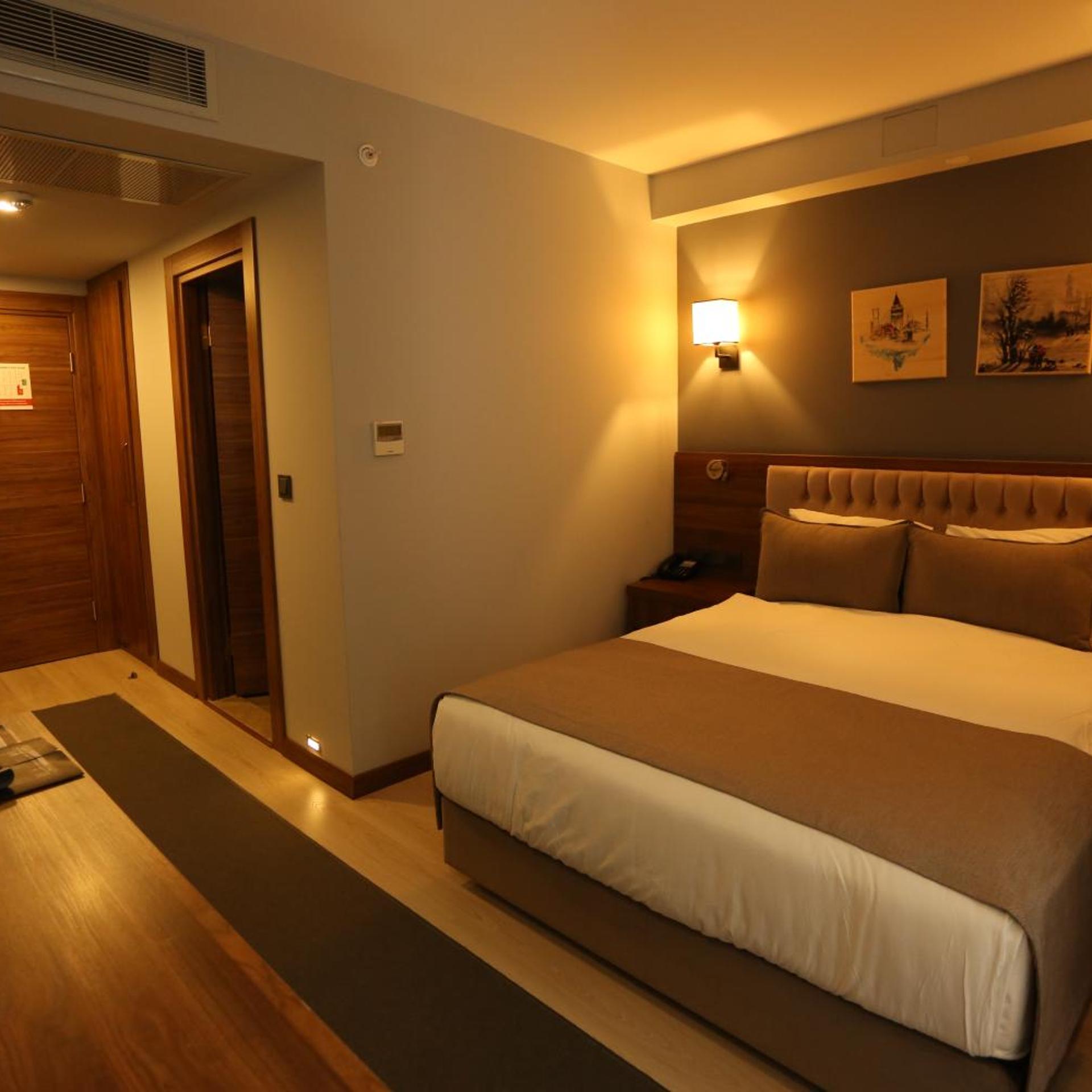 Oytun Hotel 8/52