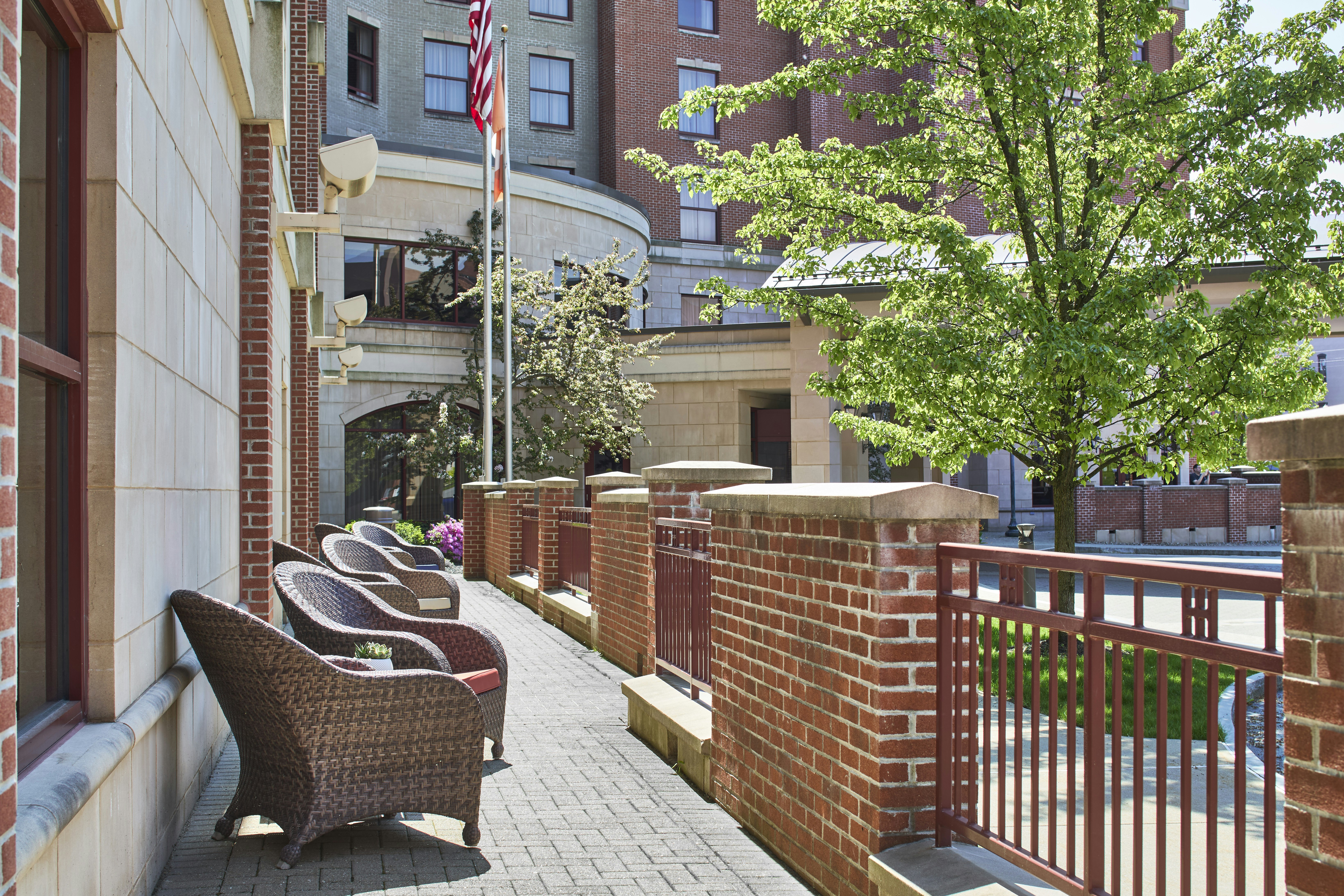 Hampton Inn Suites Saratoga Springs Downtown 69/69