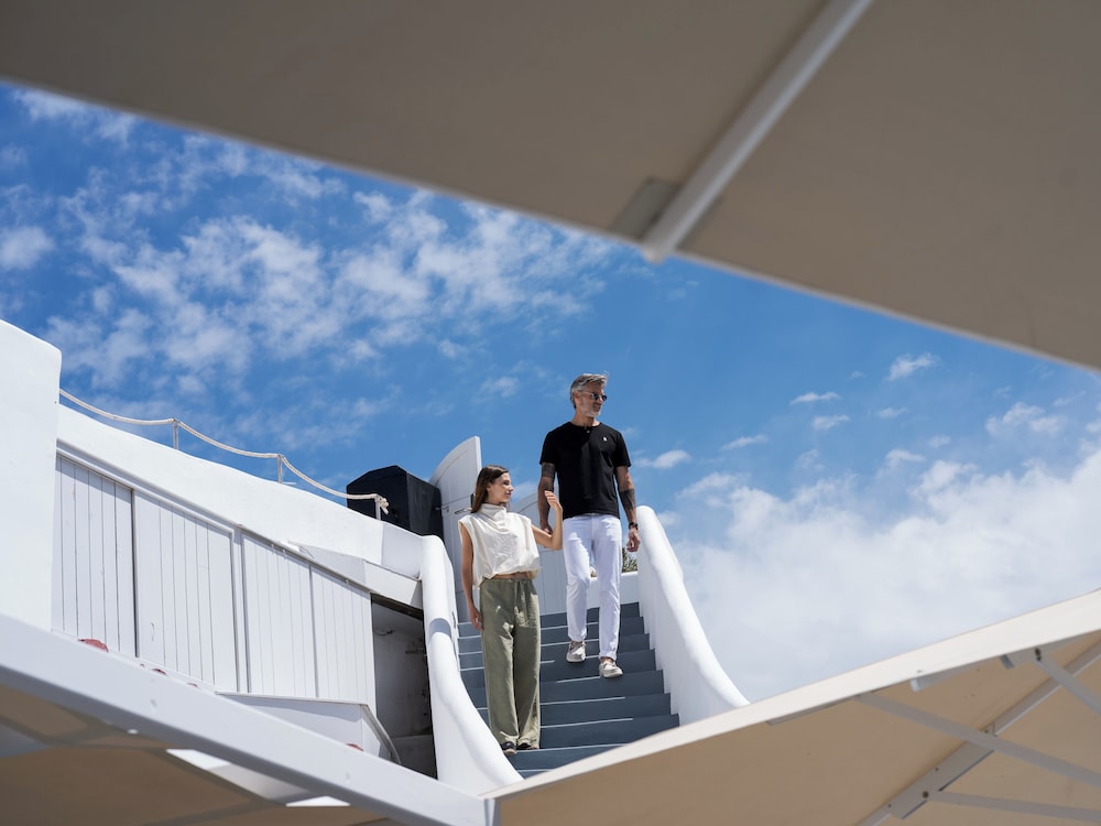 Santorini Secret Suites and Spa - Adults Only 5/50