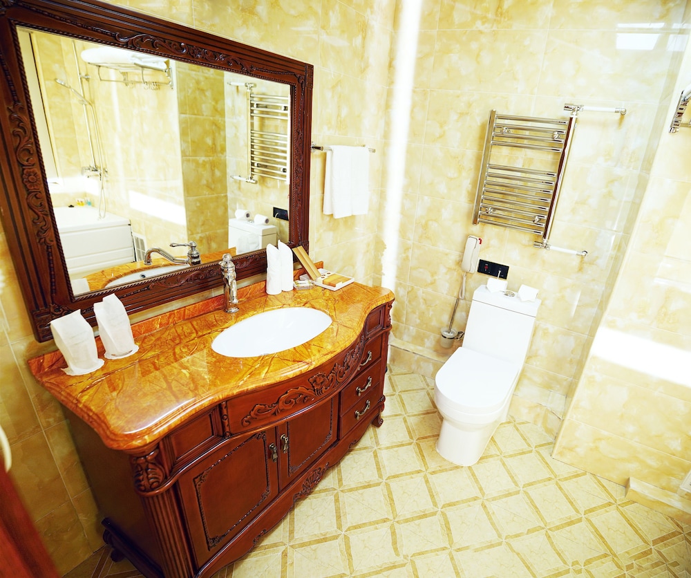 Royal House Hotel 2 48/49