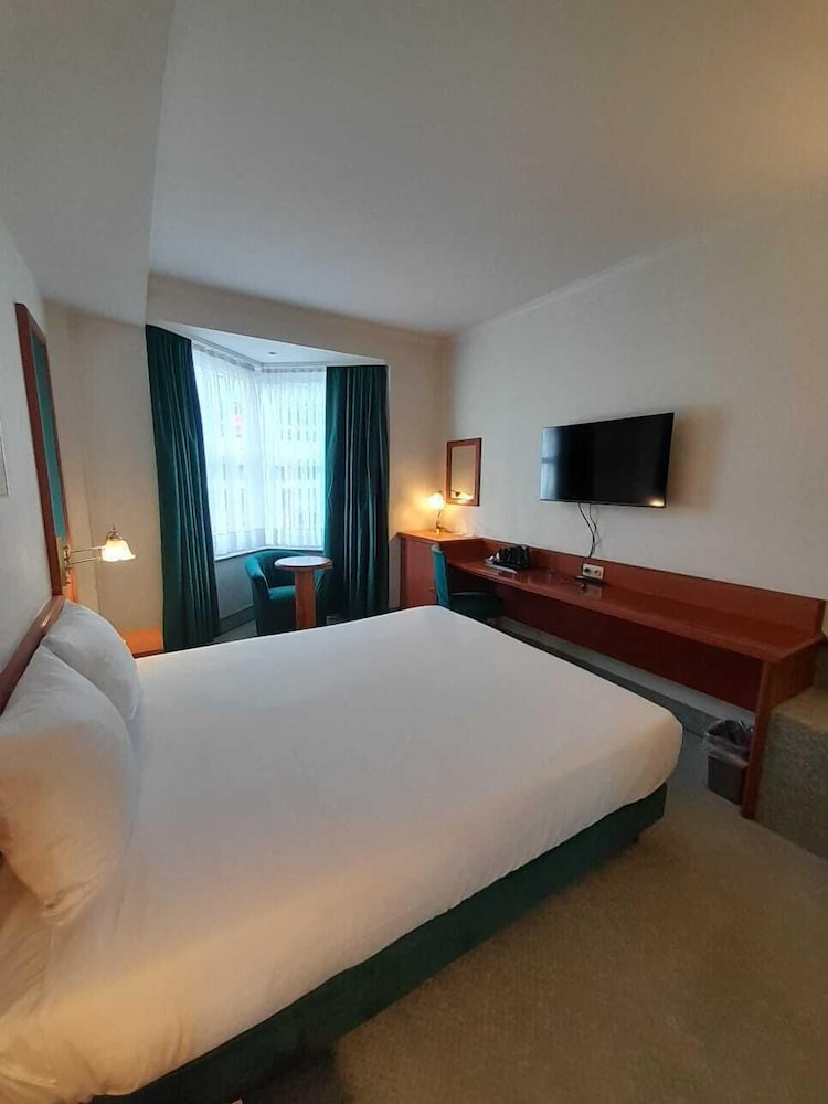 EXECUTIVE, DOUBLE BED
