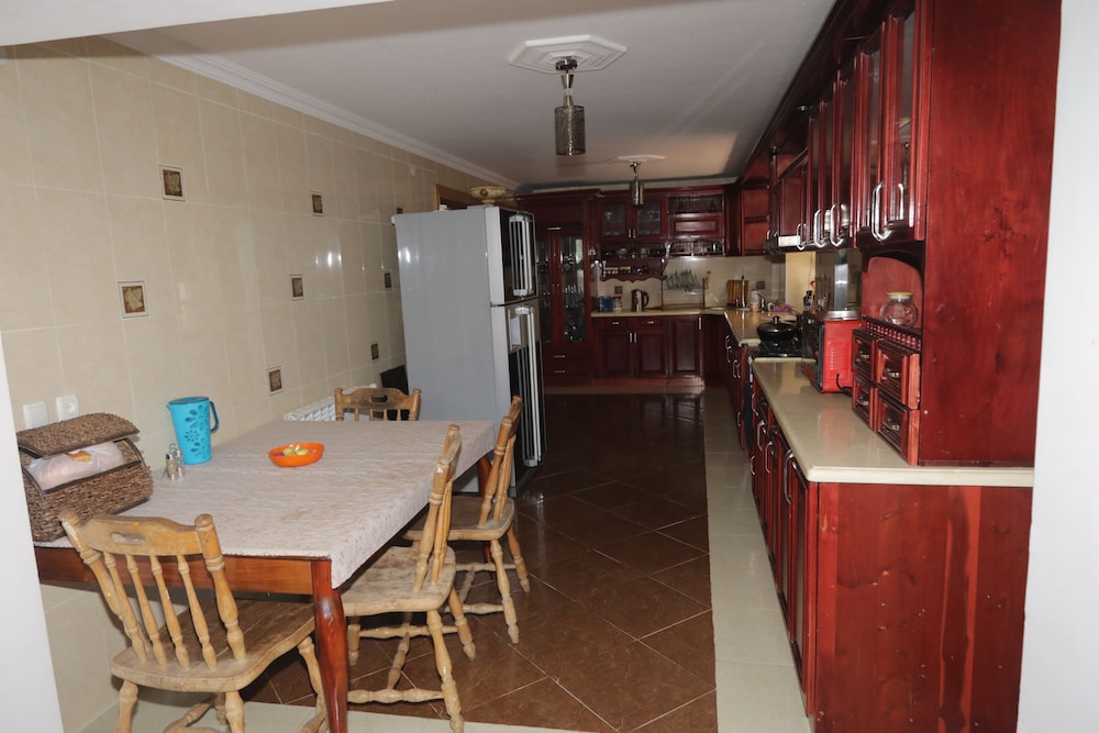 Guest House Caucasus 29/48