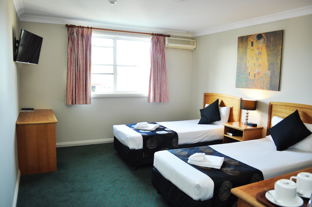 STANDARD, TWIN BEDS