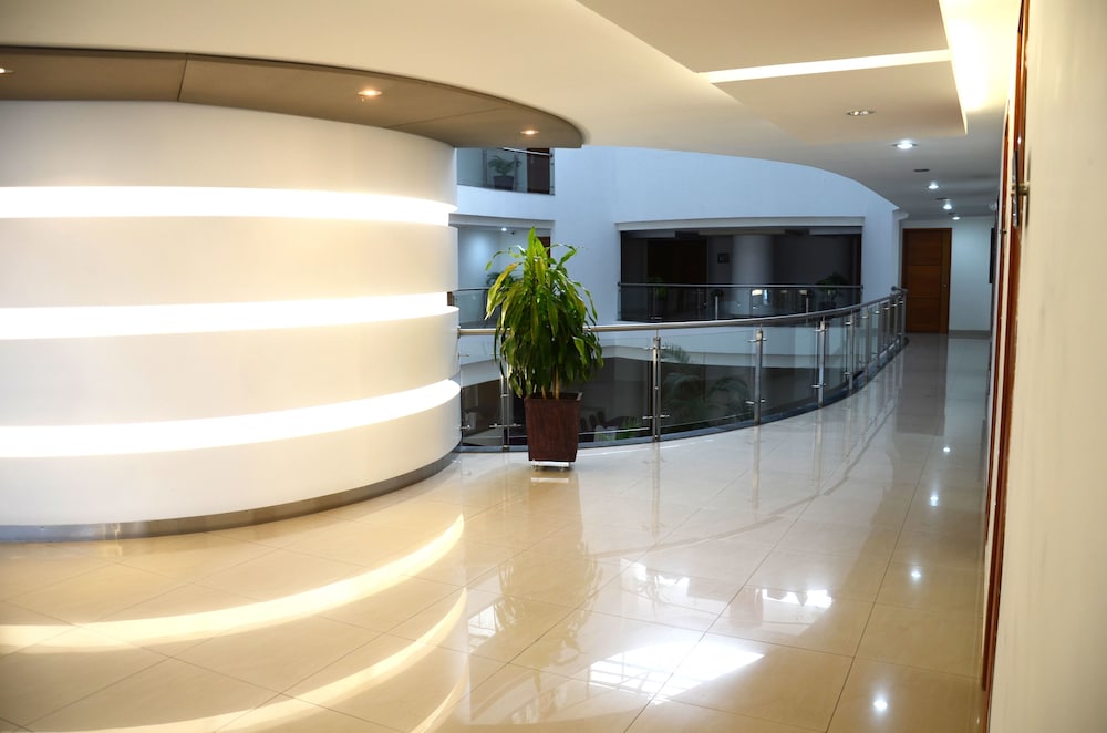 Hotel Atrium Plaza 13/65